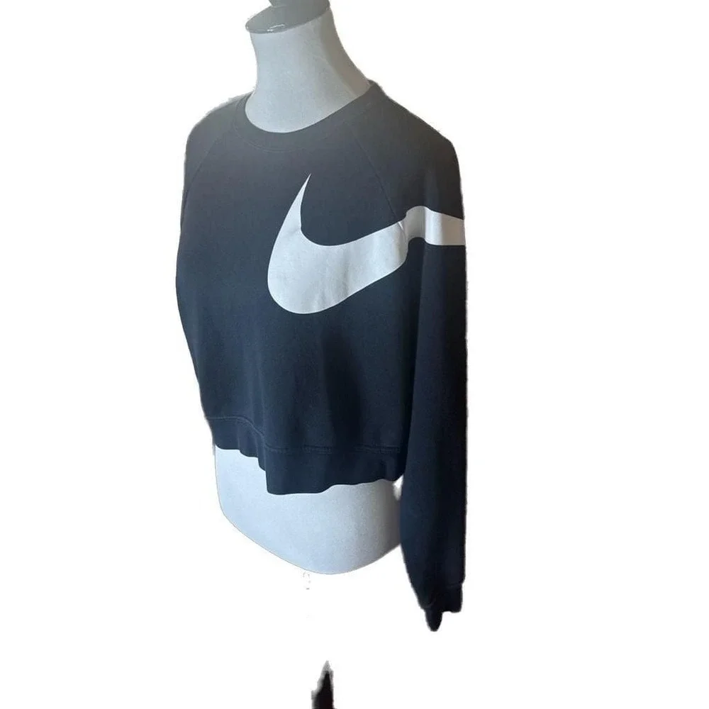 Nike Sportswear Essential Women's Big Swoosh Cropped Fleece Crew Sweatshirt, S